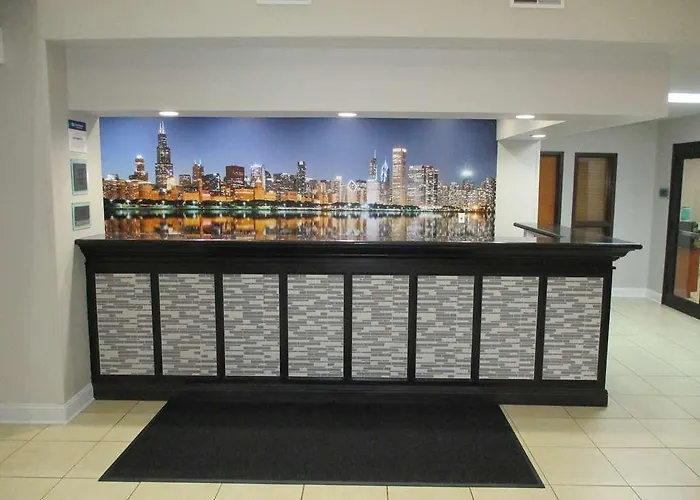 Western Champaign/urbana 3* Champaign