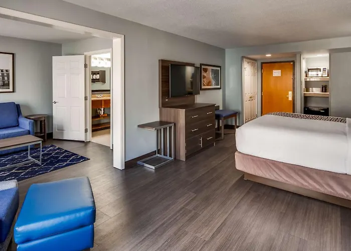 Western Champaign/urbana Hotel