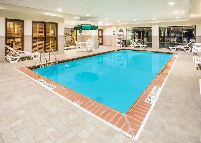 Western Champaign/urbana Hotel
