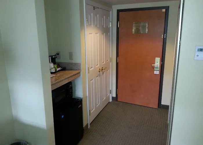 Western Champaign/urbana Hotel