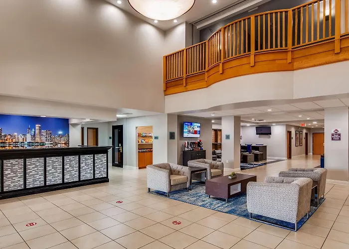 Western Champaign/urbana 3*